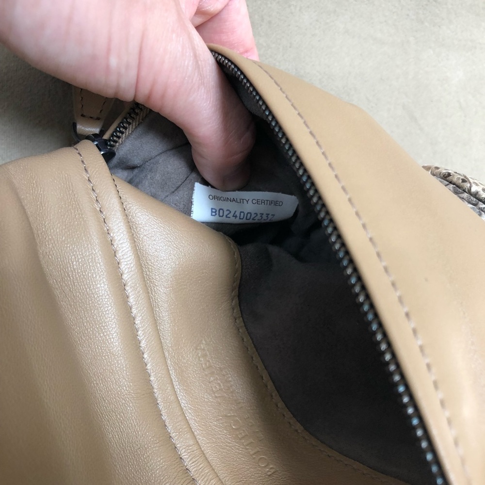 Bottega Veneta Ayers Clutch Bag✨ - Picture 8 of 8